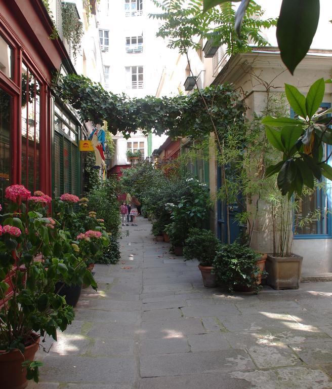 Petit Paris - Oasis In Marais Apartment Exterior photo
